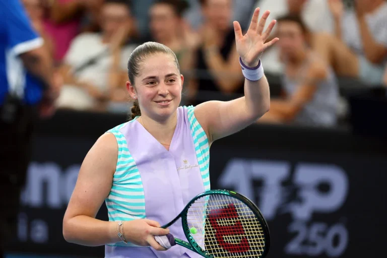 Koszmar trwa! Ostapenko ponownie lepsza od Świątek