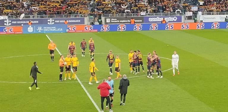 Pogoń nie zwalnia tempa. Czy Piast ich zatrzyma? [ZAPOWIEDZ]