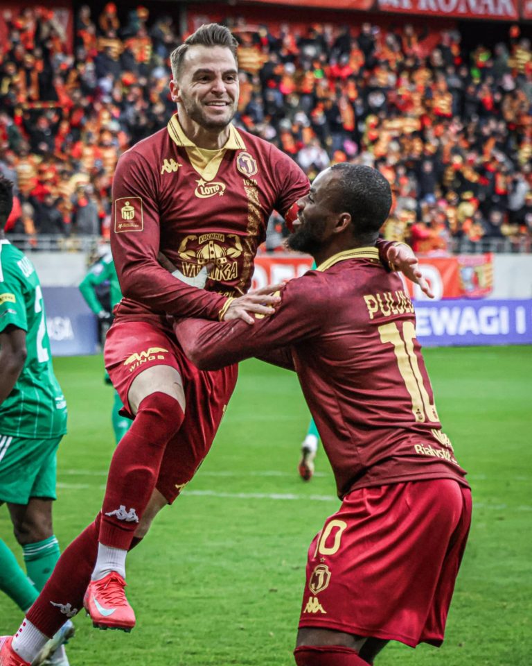 Jagiellonia pokonuje Novi Pazar! Pululu bohaterem