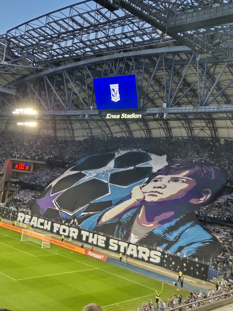 Lech Poznań miał momenty, Crvena Zvezda ma zaliczkę [PODSUMOWANIE]