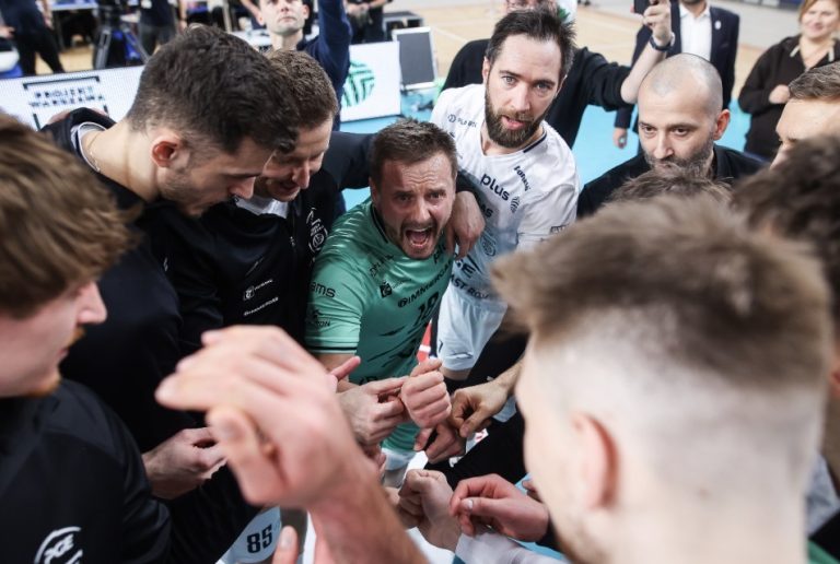 Aluron CMC Zawiercie rozbity przez Projekt Warszawę!