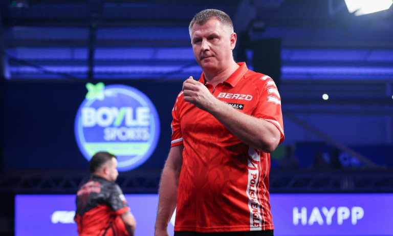 Krzysztof Ratajski odpada z World Grand Prix! Jonny Clayton lepszy od Polaka