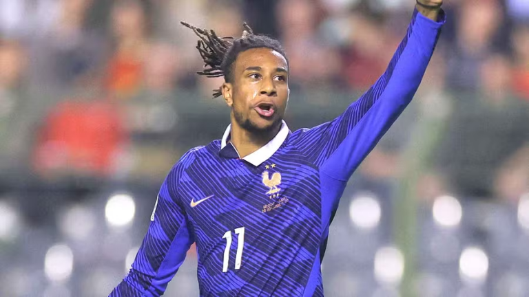 Katastrofalny błąd i remis na Stade de France. Francja 1:1 Włochy [PODSUMOWANIE]
